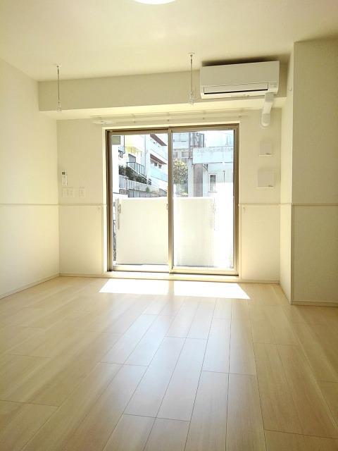 居室・リビング　★044-299-8985までお気軽にお電話下さい♪