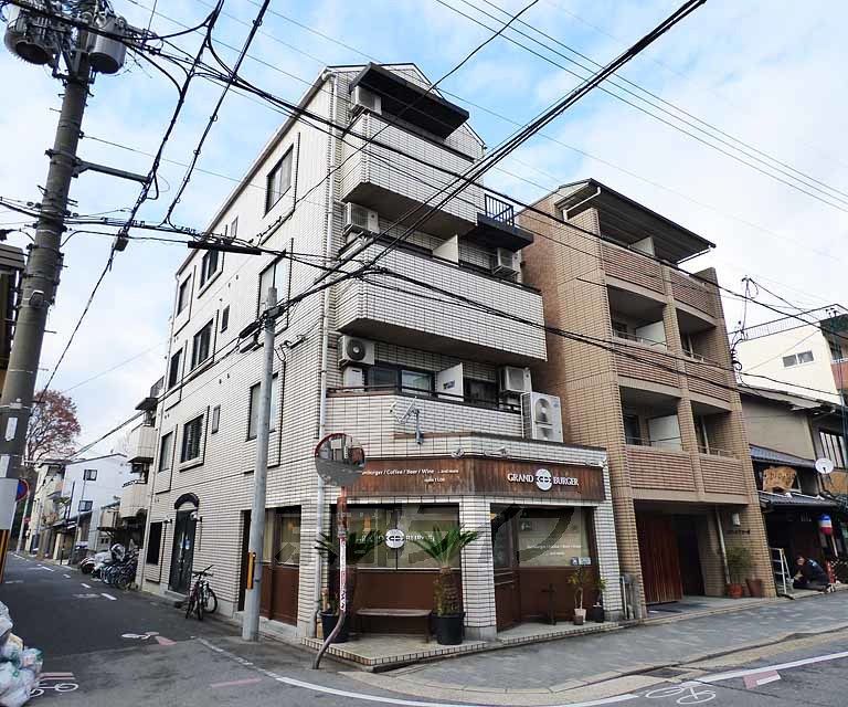 建物外観　おしゃれな外観です。