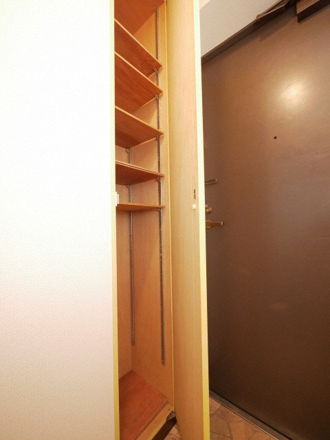 その他設備　下駄箱