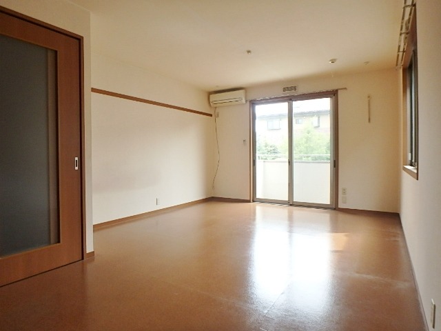 居室・リビング　図面と現状に相違がある場合には現状を優先