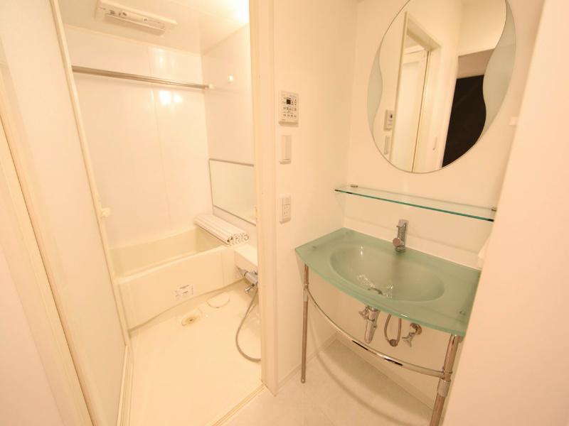 洗面設備　脱衣所　オシャレな独立洗面台