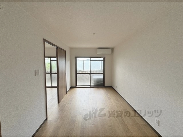 居室・リビング　洋室