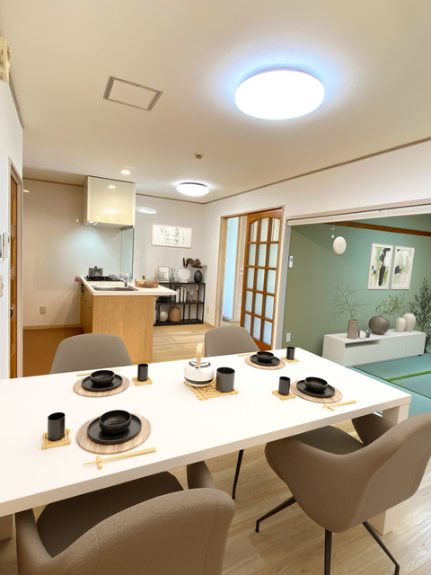 居室・リビング　こちらの家具はＣＧです。家具付きではございません。