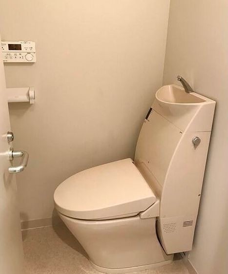 トイレ　※同仕様写真