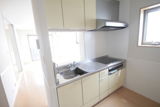 キッチン　※別部屋の写真です