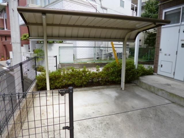 その他共有部分　★屋根付き駐輪場★