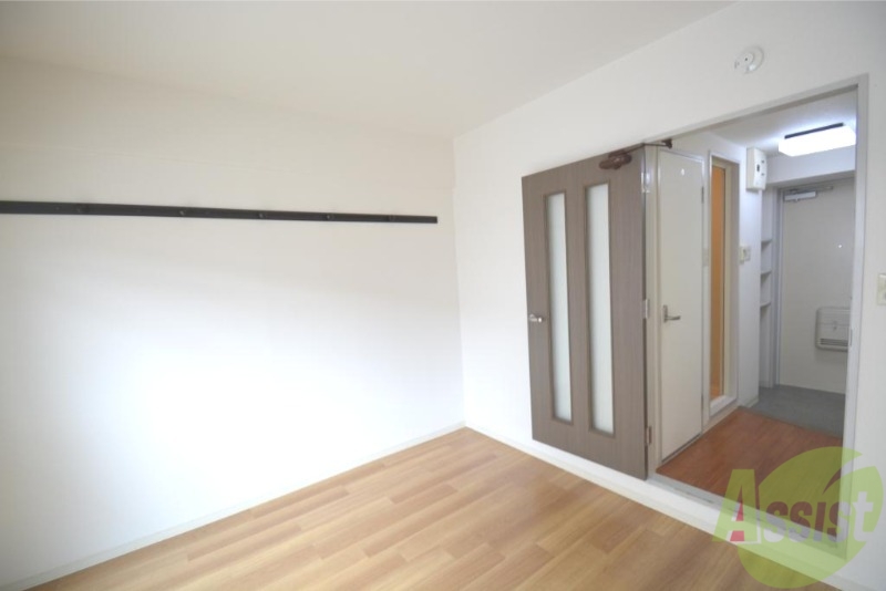 その他部屋・スペース　真っ白フローリングで明るいお部屋です