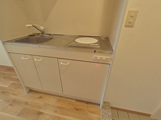 キッチン　※掲載写真は同マンション別部屋参考写真となります。