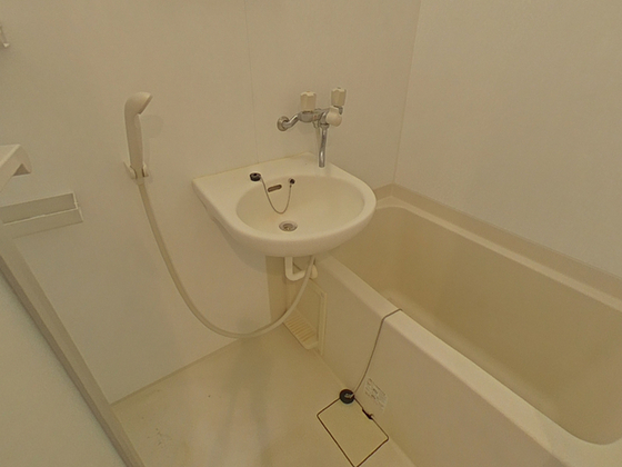 洗面設備　※掲載写真は同マンション別部屋参考写真となります。