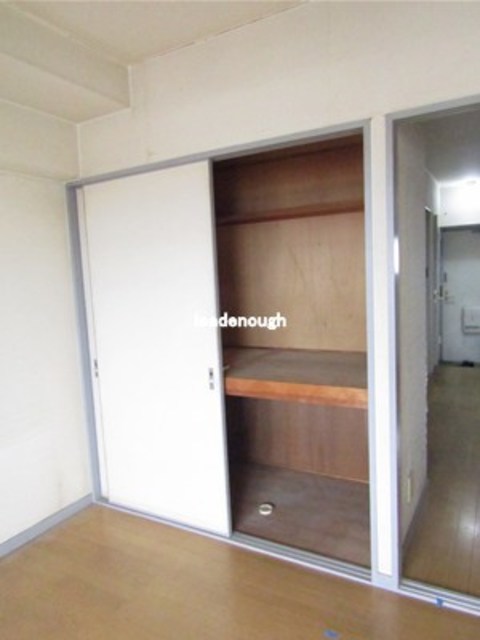 鶴見緑地ハイツ弐番館の内装写真