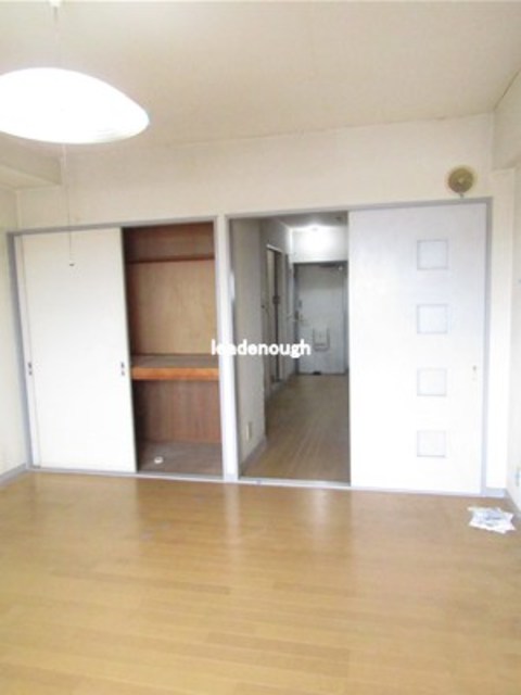 鶴見緑地ハイツ弐番館の内装写真