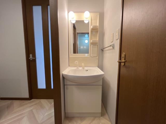 洗面設備　洗髪洗面化粧台