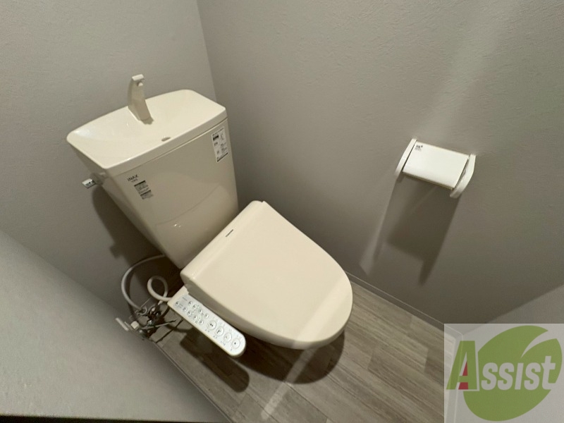 トイレ　シャワートイレになっているので快適です！