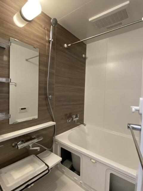 バス・シャワールーム　?