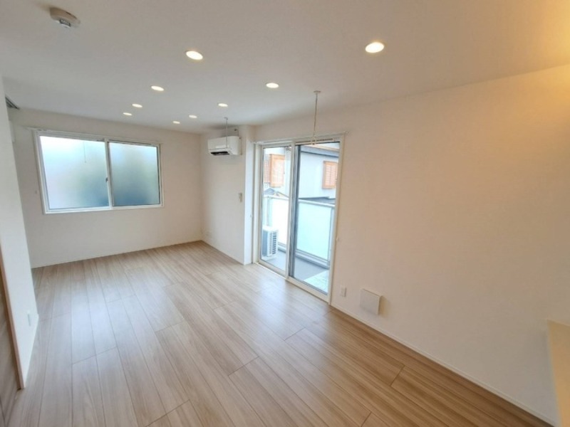 居室・リビング　図面と現状に相違がある場合には現状を優先