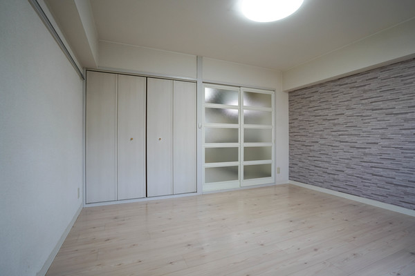 居室・リビング　同じ建物の別の部屋