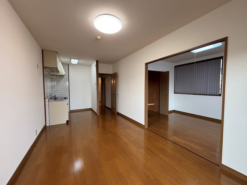 居室・リビング　※別部屋参考写真