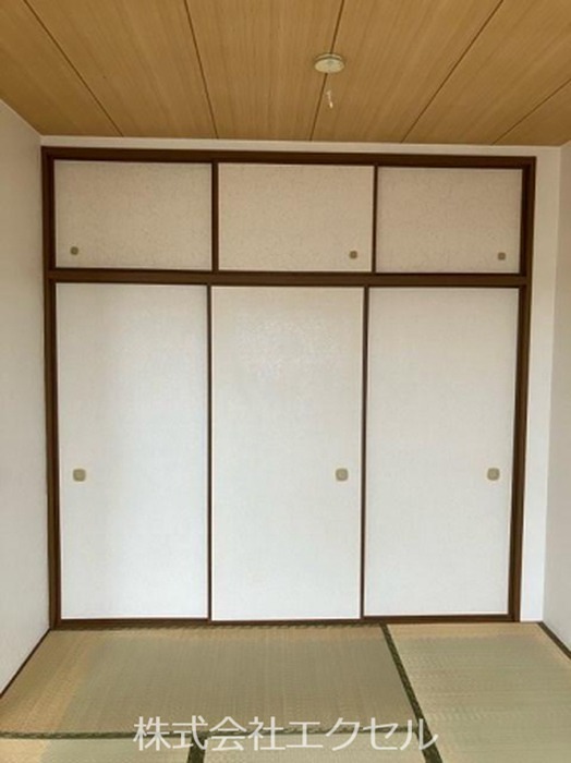 収納　押入れ付きの和室です