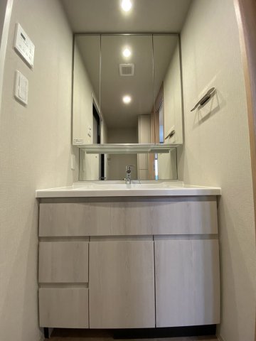 洗面設備　便利な独立洗面台