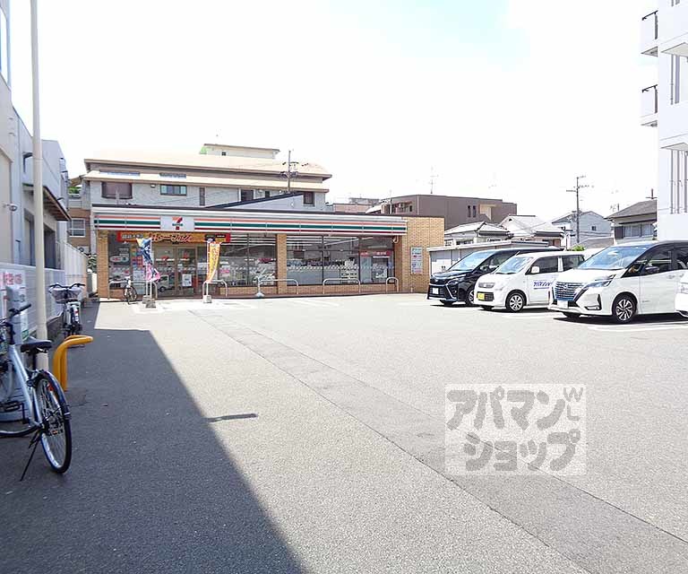 コンビニ　セブンイレブン　深草西浦5丁目店（コンビニ）まで400m