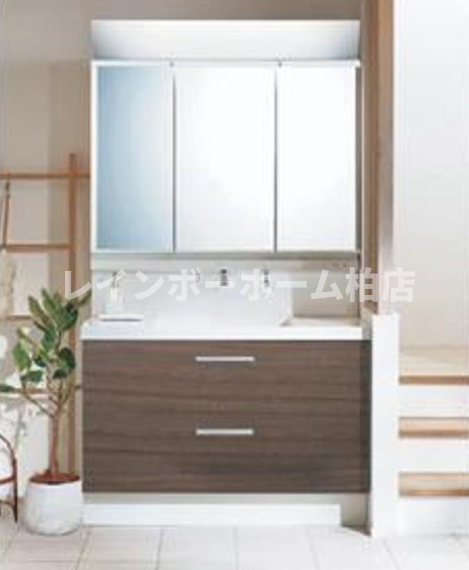 洗面設備　独立洗面台、朝の身支度には欠かせません