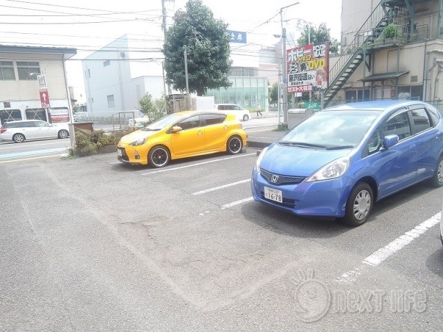 駐車場　シャトル上杉