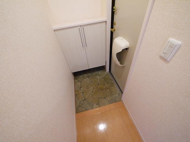 玄関　落ち着いた玄関です