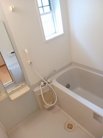 バス・シャワールーム　ゆったり過ごせるお風呂です