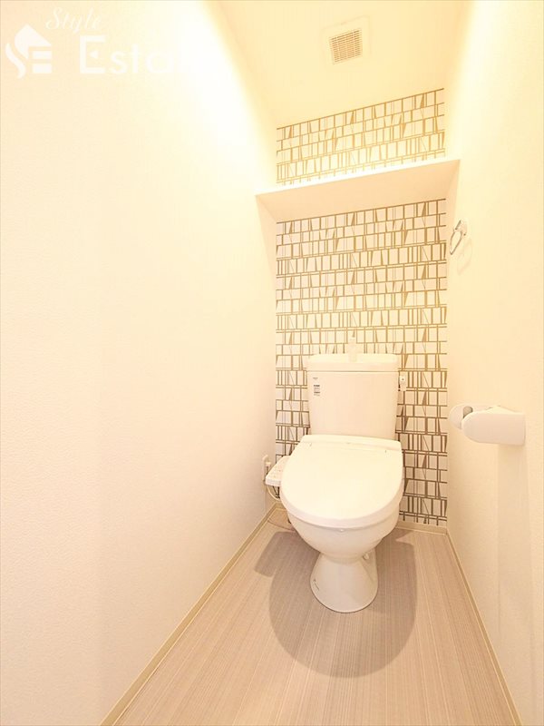 トイレ　トイレ　温水洗浄便座