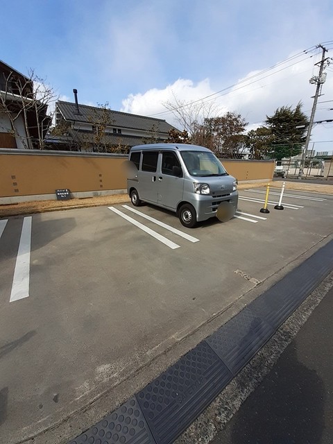 駐車場　駐車場