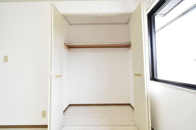 収納　洋室　収納スペース　クローゼットタイプです♪