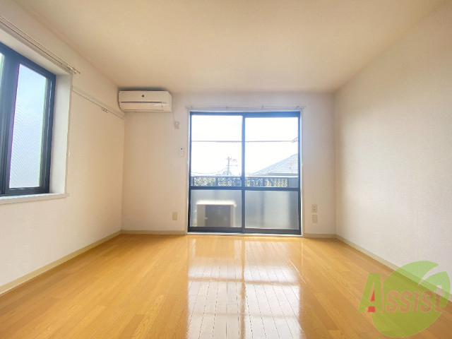 居室・リビング　８帖のリビングになります。伸び伸び出来そうですね。