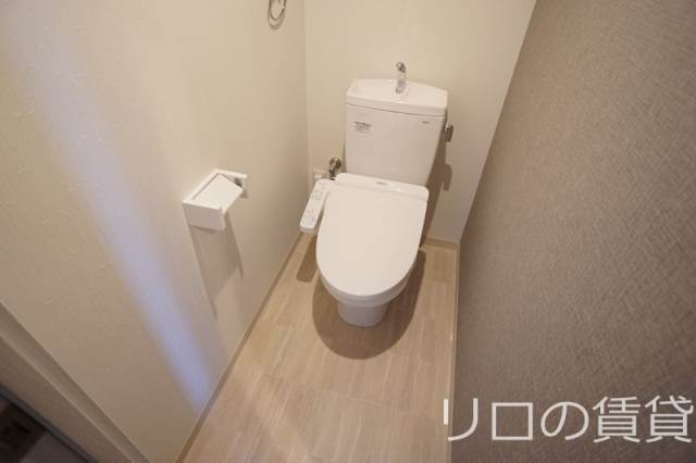 トイレ　別部屋