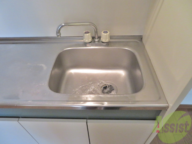 洗面設備　洗面台はございません。台所をご利用ください