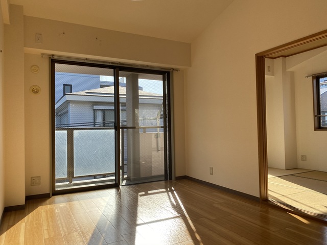 居室・リビング　前回募集時のお写真です