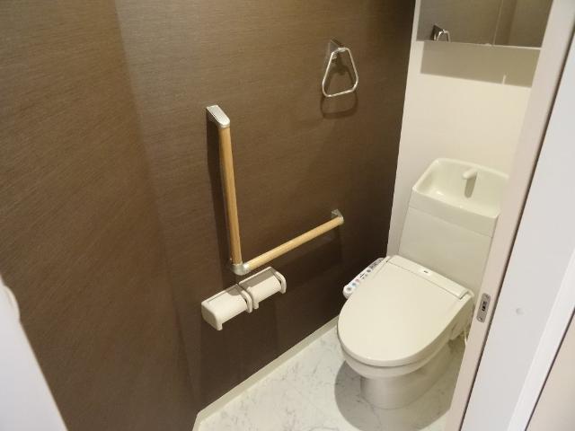 トイレ　シャワー付トイレ
