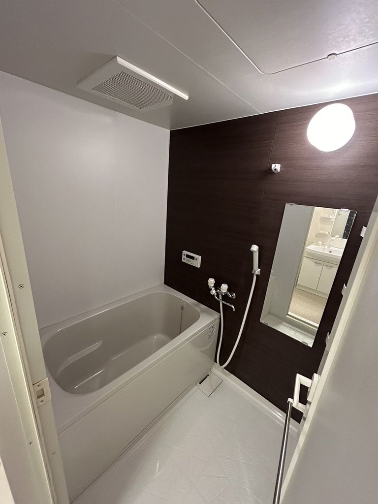 バス・シャワールーム　バス