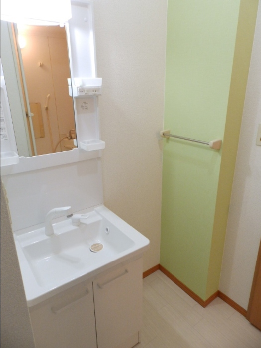 洗面設備　洗髪洗面化粧台