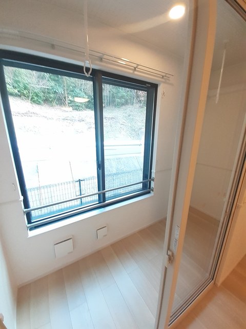 バルコニー　便利なサンルーム仕様になってます♪