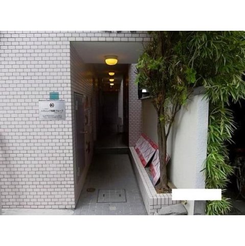 エントランス　建物の内部です