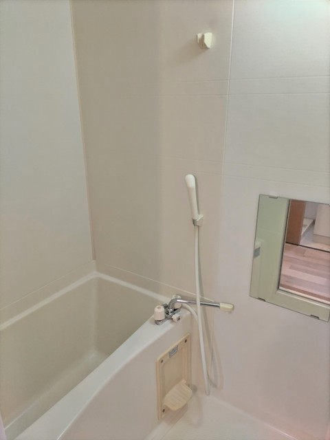 バス・シャワールーム　バスルーム