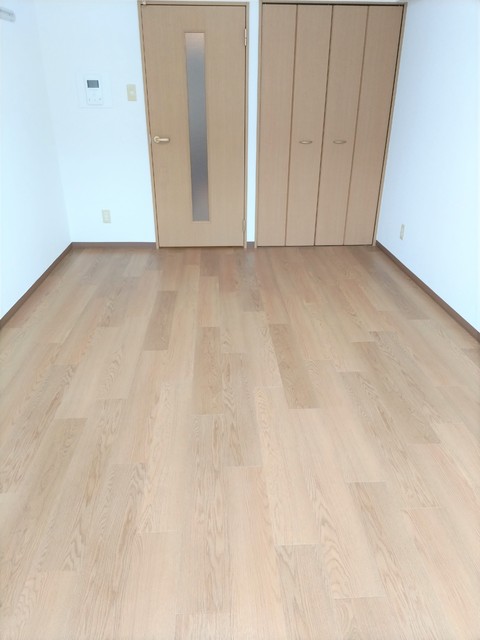 その他部屋・スペース　南向きの洋室８．１帖