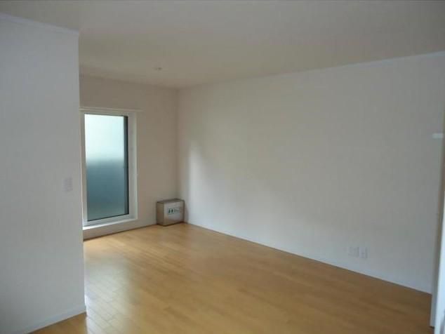 居室・リビング　☆明るい居間☆