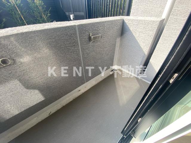 バルコニー　バルコニーからの眺めを楽しみながら食事をしませんか