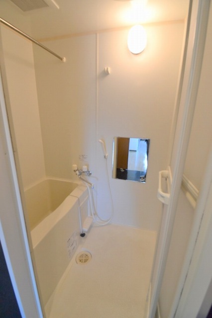 バス・シャワールーム　ゆったりバス♪