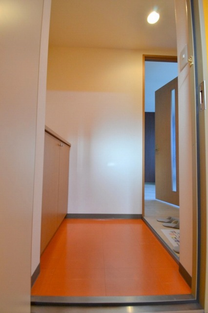 玄関　玄関広いです♪