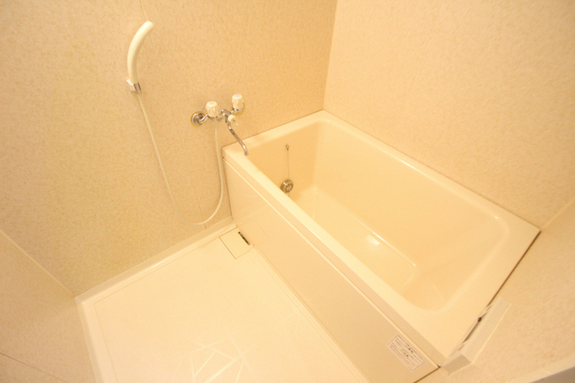 バス・シャワールーム　※他のお部屋の参考写真です