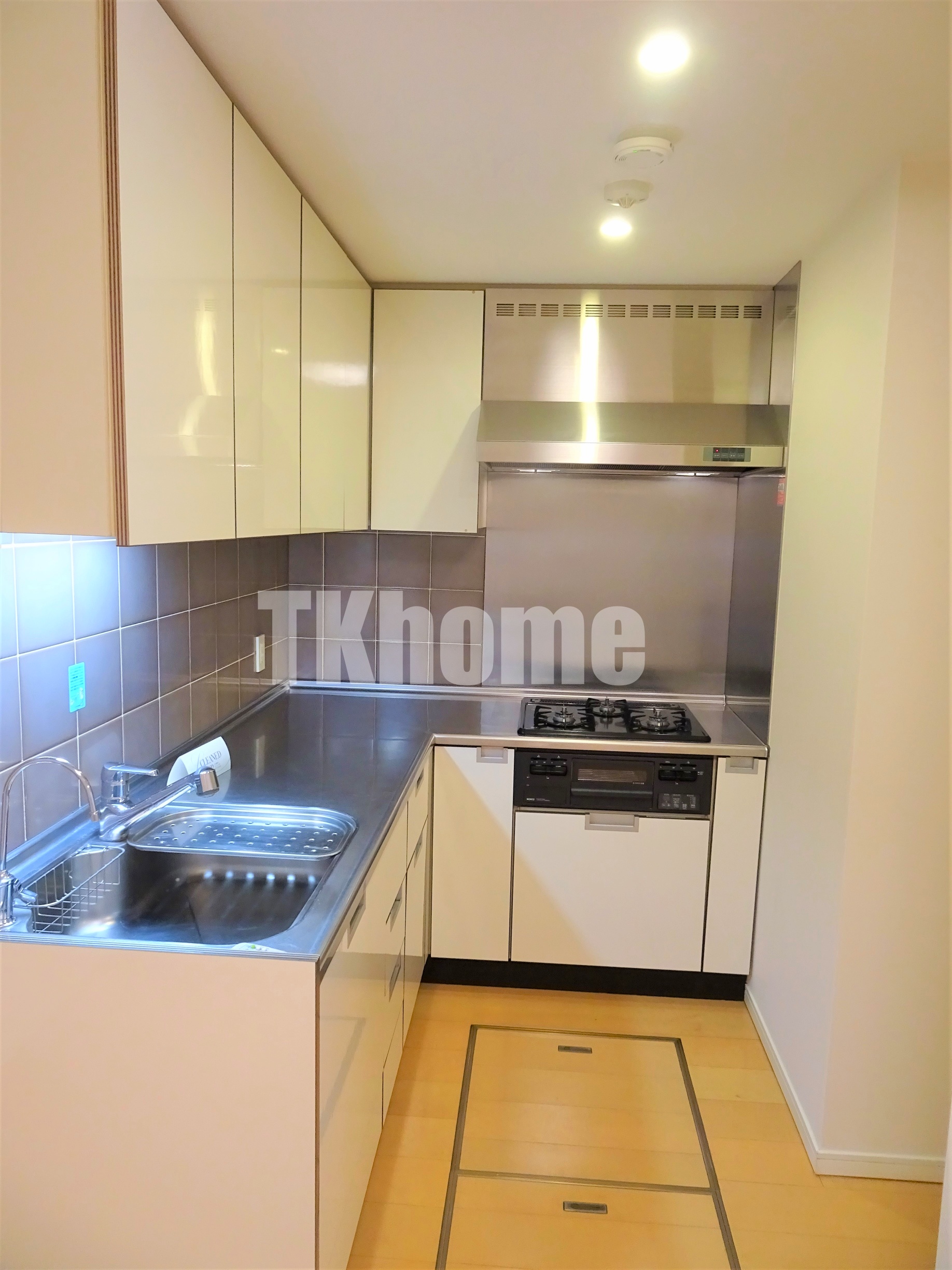 キッチン　3ツ口コンロ