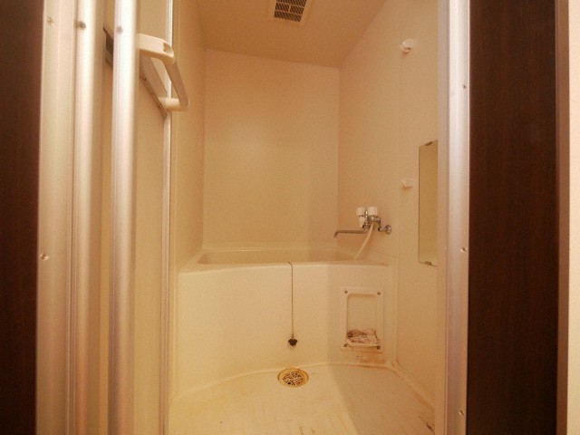 バス・シャワールーム　ゆったり過ごせるお風呂です