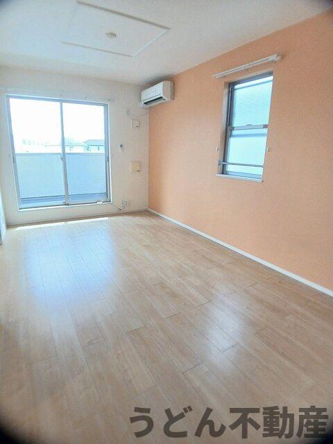 居室・リビング　うどん県のお部屋探しはうどん不動産へ うどんちゃんとLINE